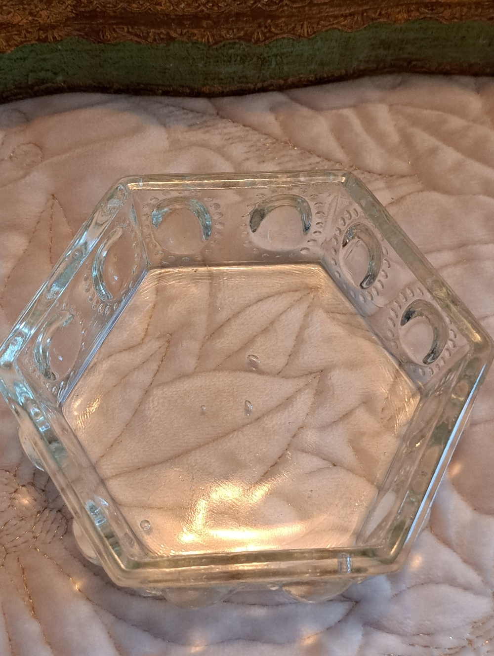 Vintage /Antique 1940's L.E. Smith Victorian Beaded Glass Hexagonal Trinket Box - Picture 8 of 10